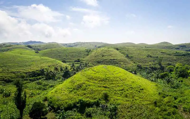 telletubies hill nusa penida telletubies hill nusa penida